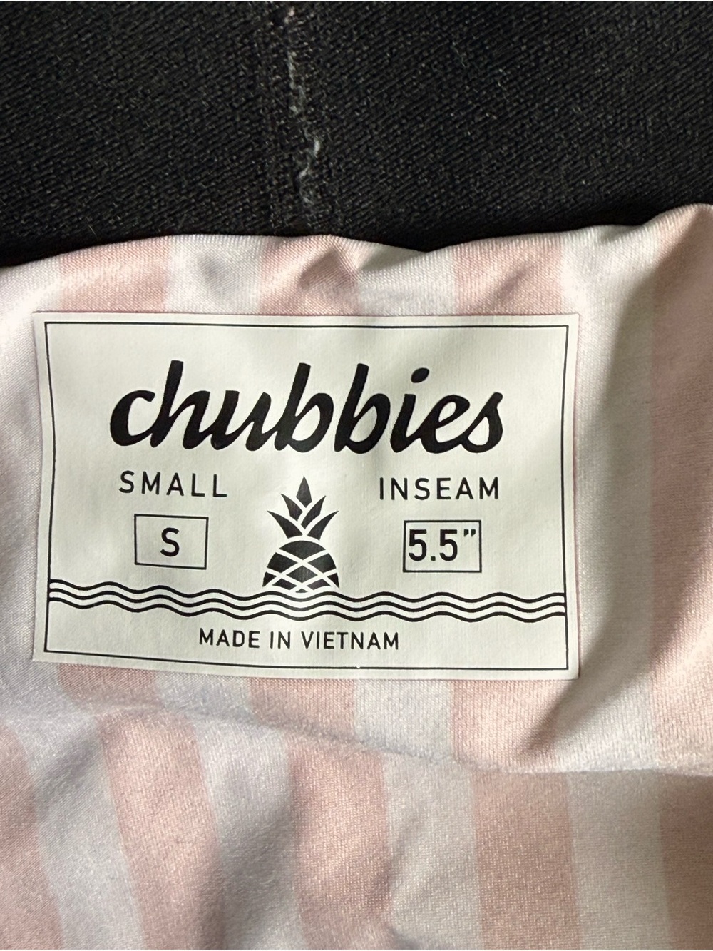 Chubbies Black Star Print Athletic Shorts with Patriotic Liner - Picture 3 of 3